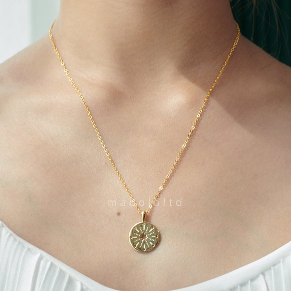 18K Gold Starlight Gold Pendant Necklace - Picture 5 of 14